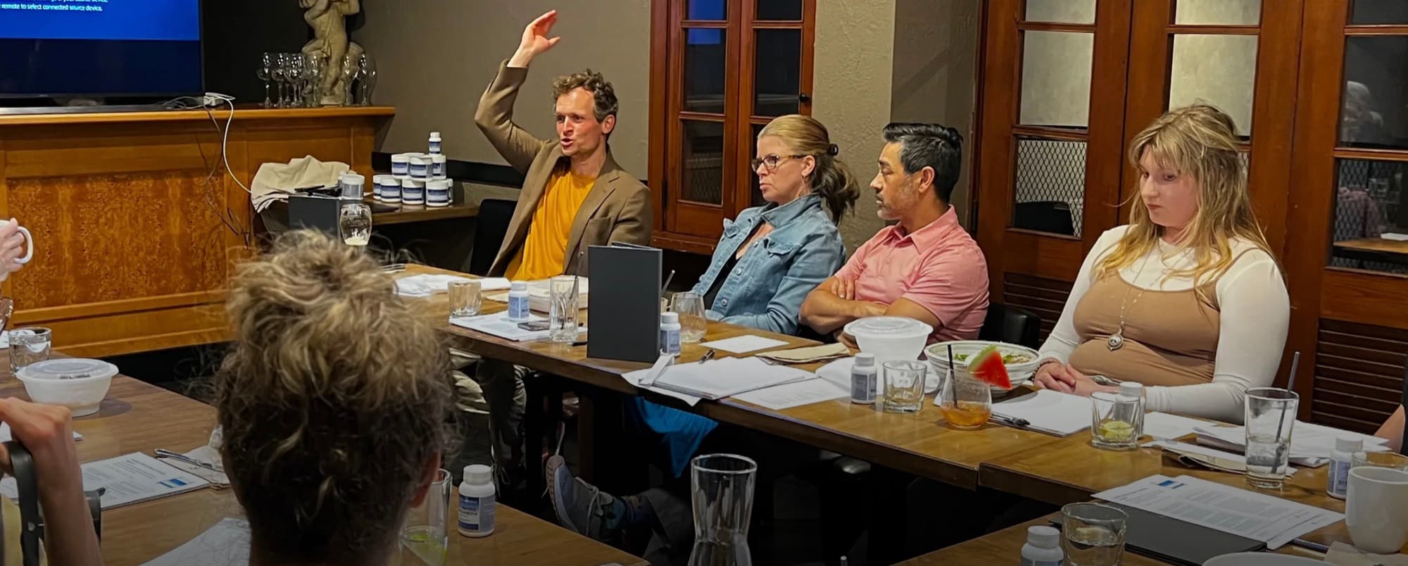 Dr. Kefferputz leading a roundtable discussion
